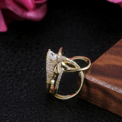 Luxury Magical Ring with Golden Twist