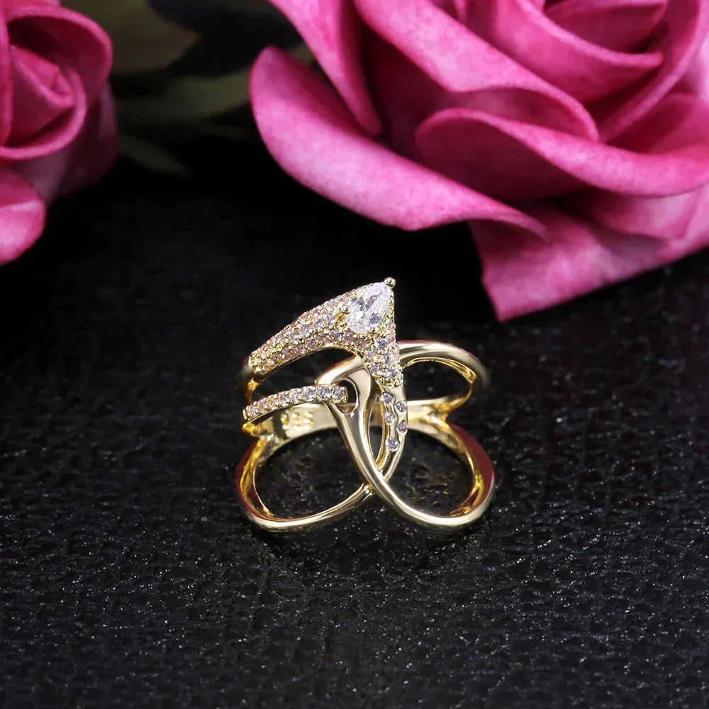 Luxury Magical Ring with Golden Twist