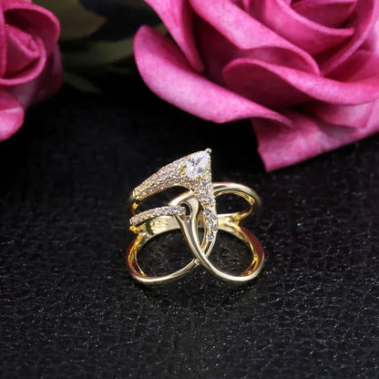 Luxury Magical Ring with Golden Twist