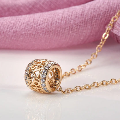 Flower Wheel Pendant Necklace with Crystals