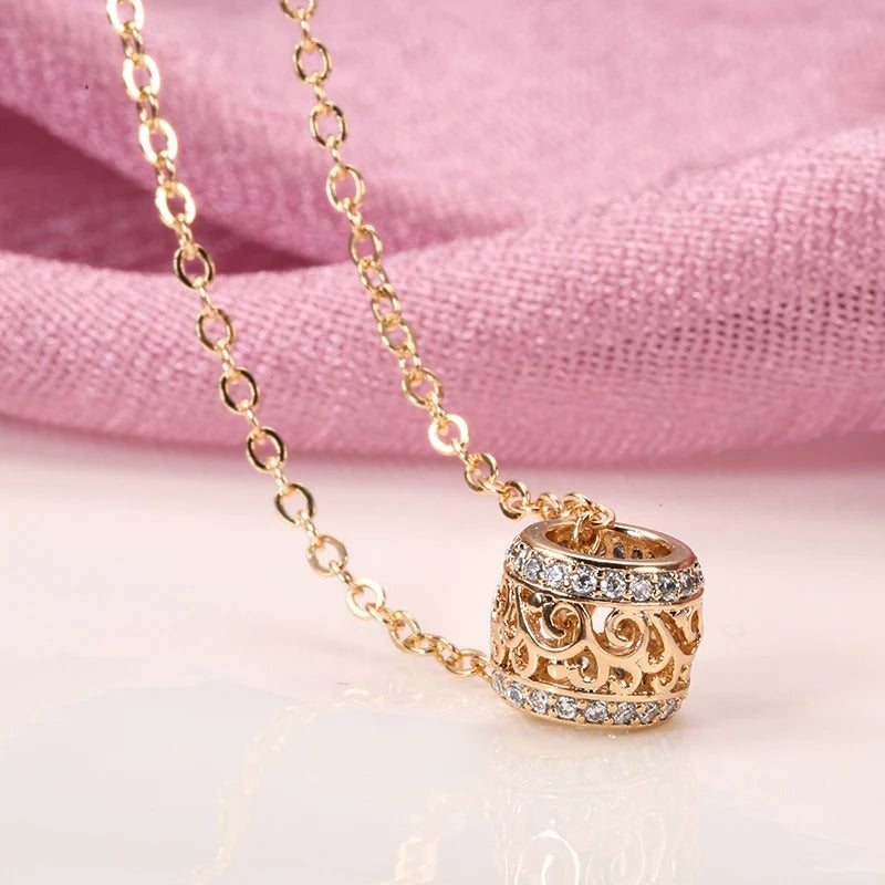 Flower Wheel Pendant Necklace with Crystals